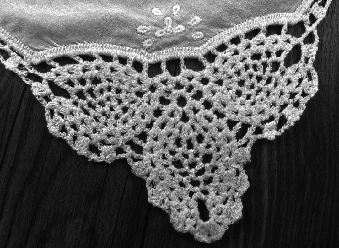 "With Love" Ladies Lace Hankerchief